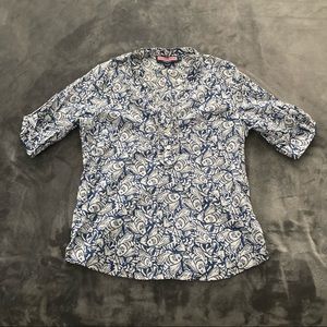 Vineyard Vines, Women’s “fish” pattern blouse top. Size Medium. Very clean!
